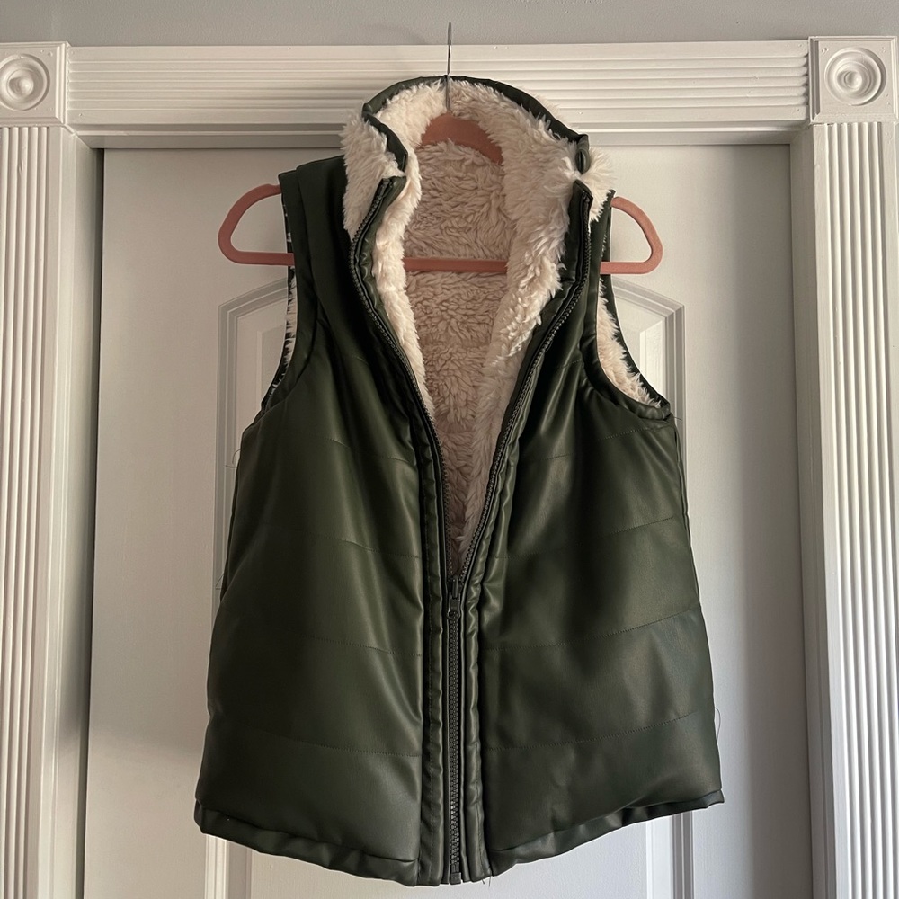 Reversible Tuckernuck Green Faux Leather & Sherpa Vest, Small